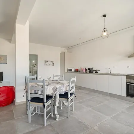 Bmyguest - Country View Villa *